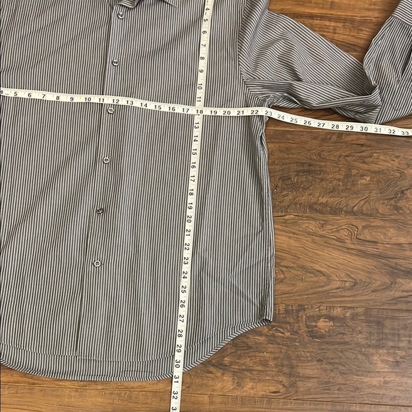 Men’s Perry Ellis Gray 100% Cotton Dress Shirt with Button-Down Collar - Picture 4 of 7